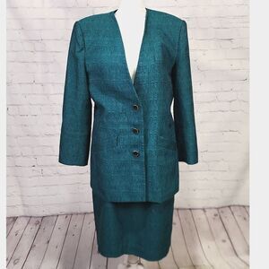 Sassco 2 piece skirt suit